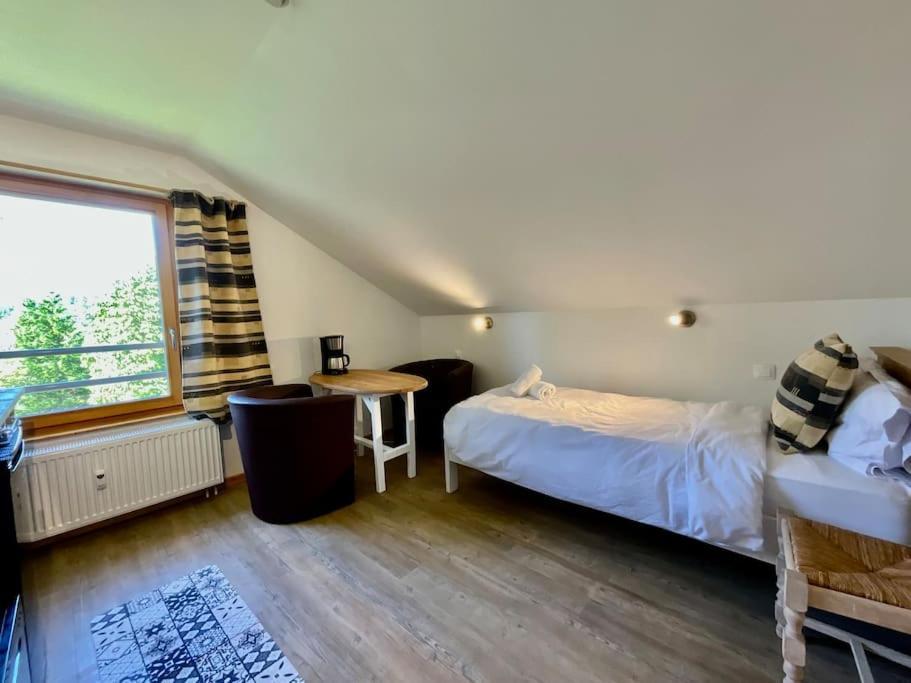 Le Petit Loup, Appartement Neuf Avec Jardin Gerbépal Exterior photo